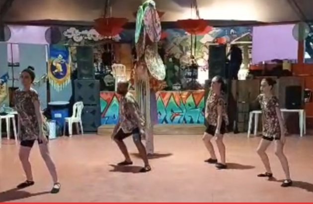Apresentação de dança no Festival Bloco na Rua