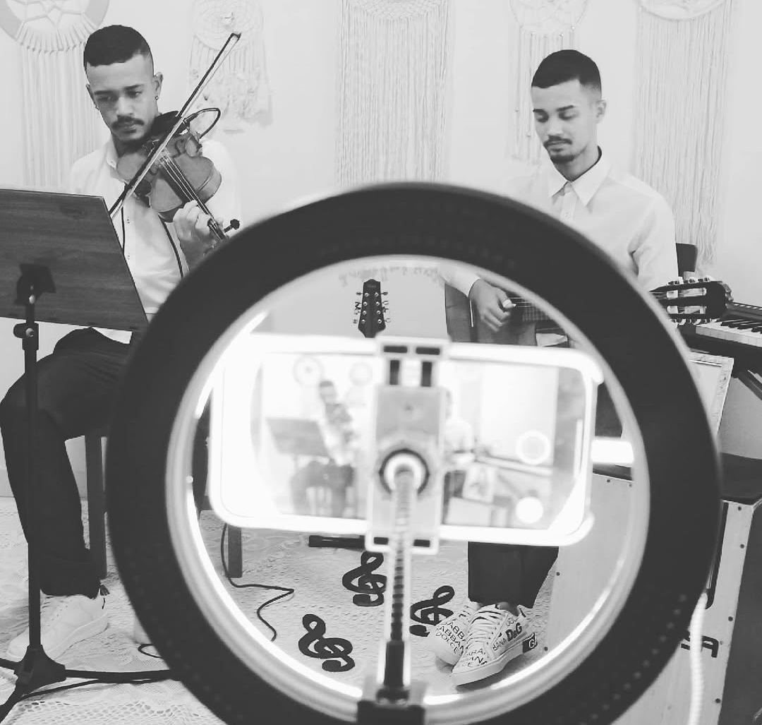 Violino e piano no projeto Chiquinha Gonzaga